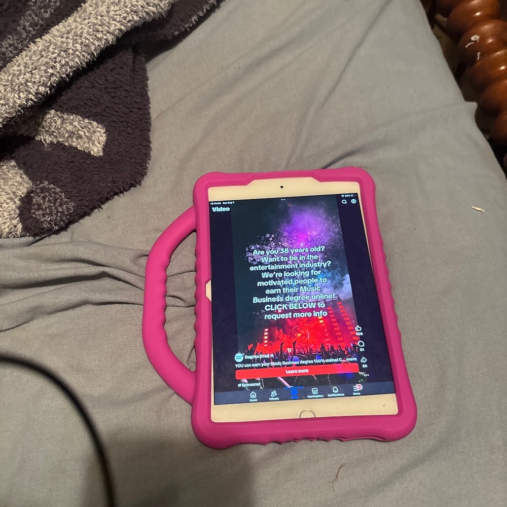 Apple iPad 5th generation mini